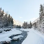 Huttopia Champagny En Vanoise Parque de Campismo *