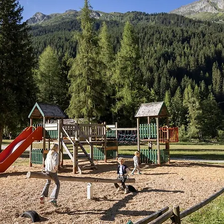 Huttopia Champagny En Vanoise Parque de Campismo *