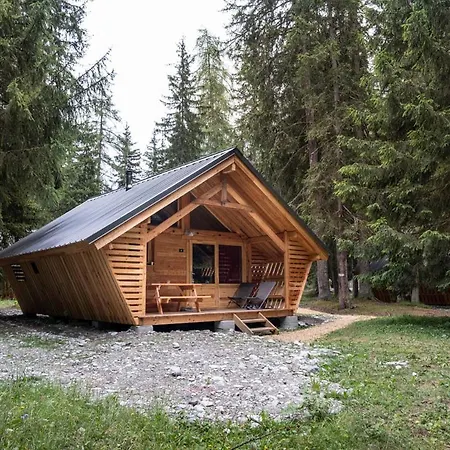 Huttopia Champagny En Vanoise مكان تخييم
